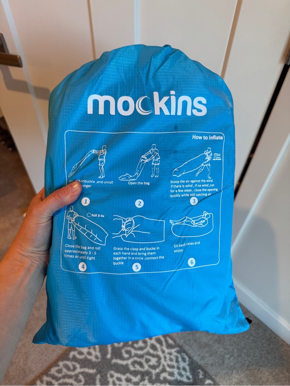 Mockins Inflatable Lounger - Bright Teal Blue